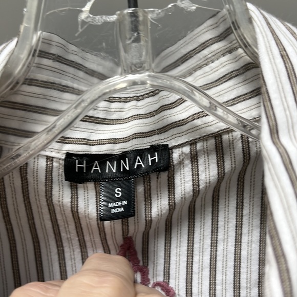 Floral shirt with buttons and longs sleeves - Picture 5 of 6